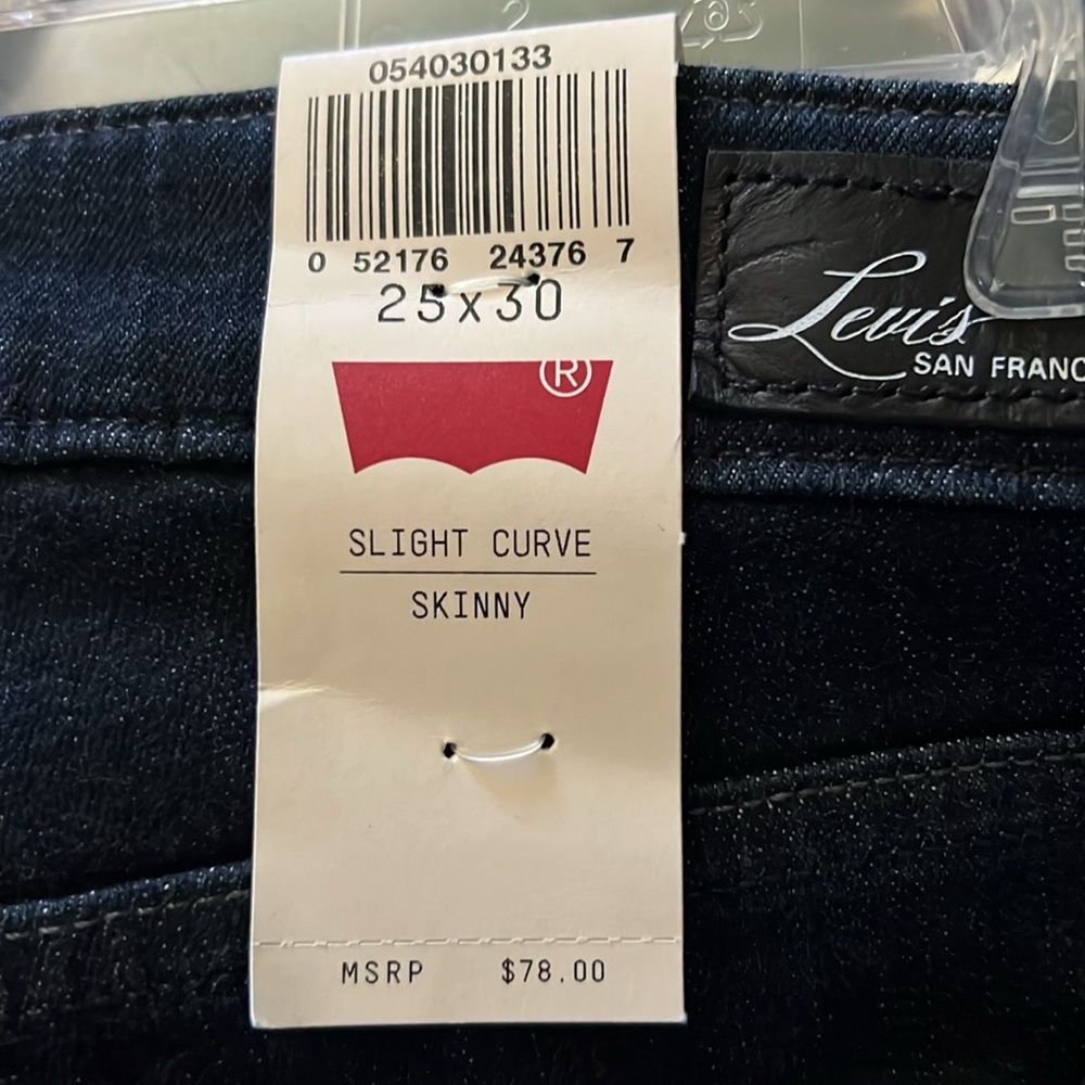 Levi’s Slight Curve Stretch Skinny Jeans - Picture 6 of 6